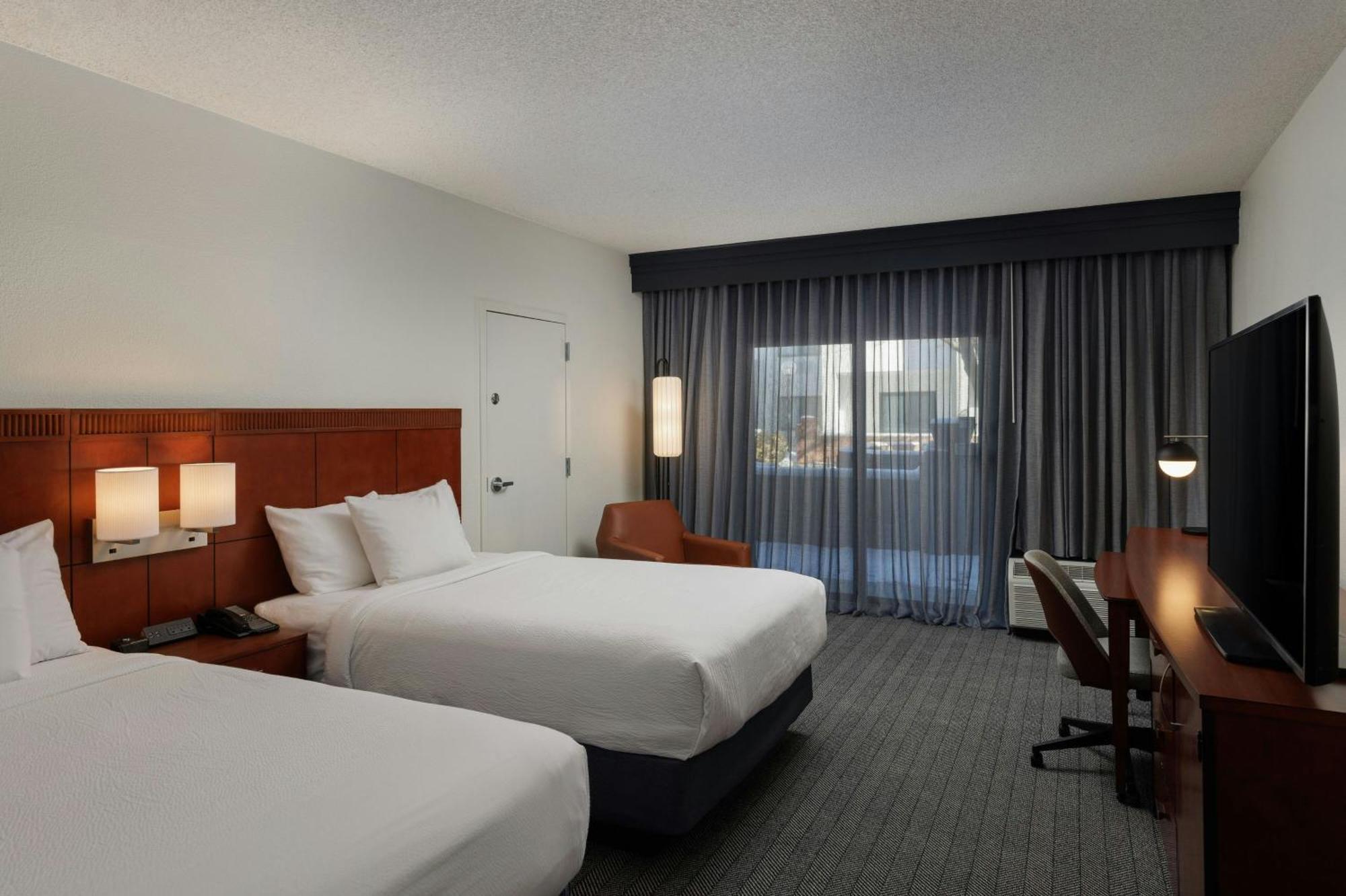 Courtyard By Marriott Denver Central Park Exterior foto