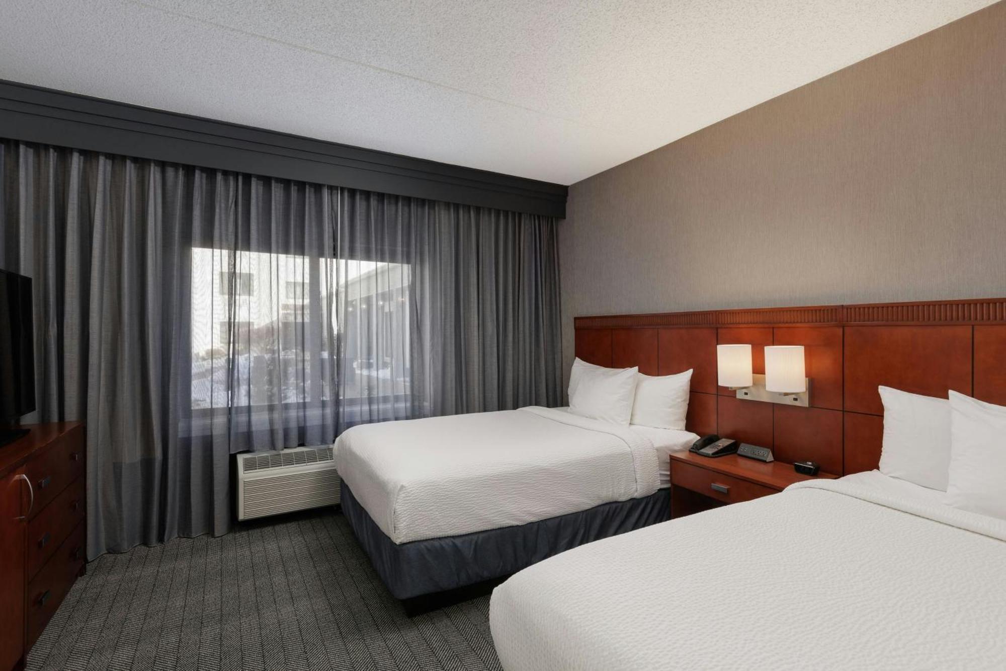 Courtyard By Marriott Denver Central Park Exterior foto