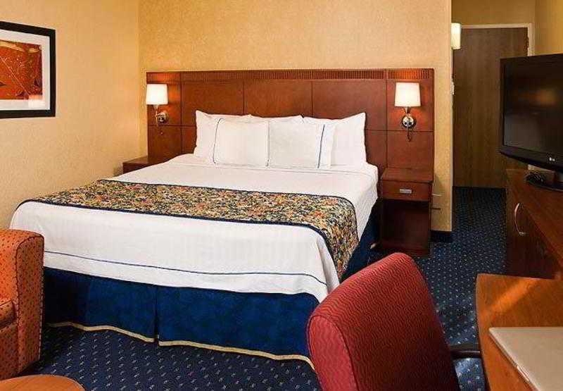 Courtyard By Marriott Denver Central Park Exterior foto