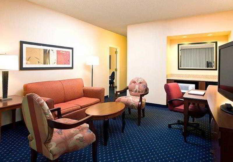Courtyard By Marriott Denver Central Park Habitación foto